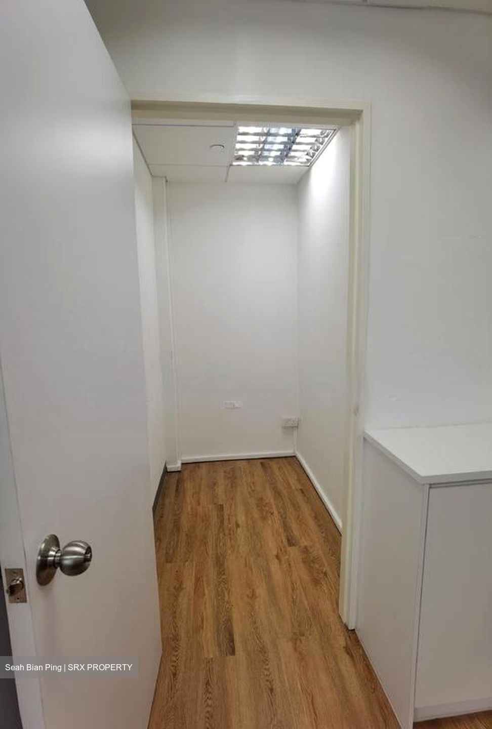San Centre (D3), Office #525634521